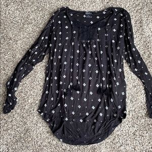 Black and white print top